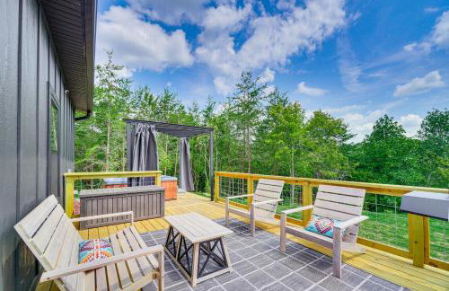 Hot Tub & Mtn Views: Pet-Friendly Englewood Cabin - Photo 22