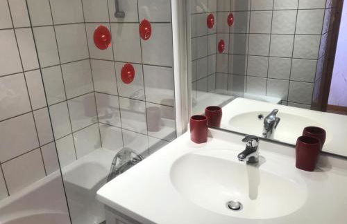 Résidence Les Charmettes - Agréable studio pour 2 personnes, idéalement situé, près des pistes et du centre commercial MAE-4304 - Foto 9