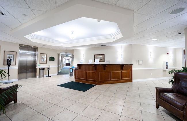 2 bedroom Tampa Condo at Private Golf Course 2 Condo by RedAwning - Foto 2