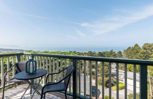 Ocean View Retreat Mins to Beaches & Trails - Photo 7