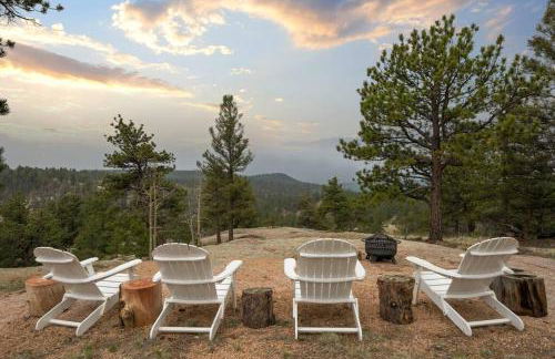 5 Acres! Modern Cabin w/ Pikes Peak View - Foto 3