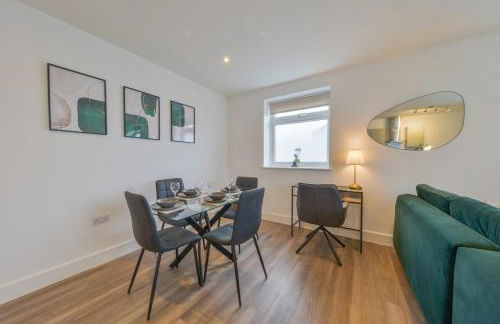 Luxury One Bedroom Apartment St Albans By Central Stays Short Lets & Serviced Accommodation With Free Parking - Photo 6