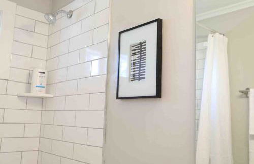 Stylish Modern Apartment in Cameron Village - Foto 32