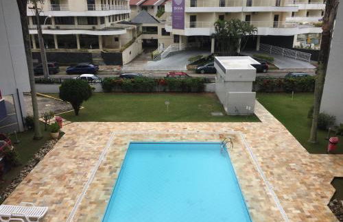 Apto 2suítes 30m da praia - Foto 1