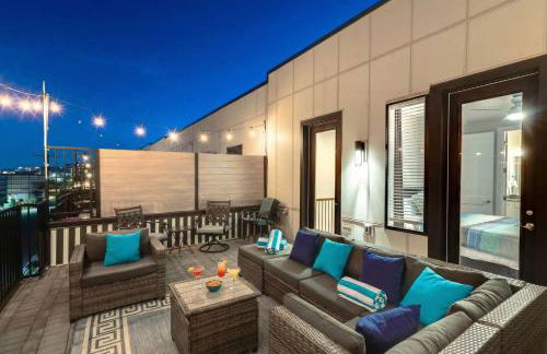 NEW Luxe 4BR 12 Beds - RoofDeck Views - Chefs Kitchen - Foto 14