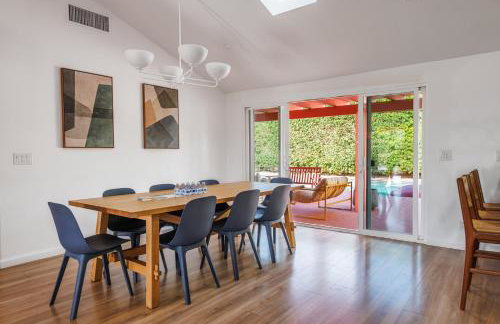 The Pink House - Palm Springs Gem with Private Pool & BBQ - Foto 44