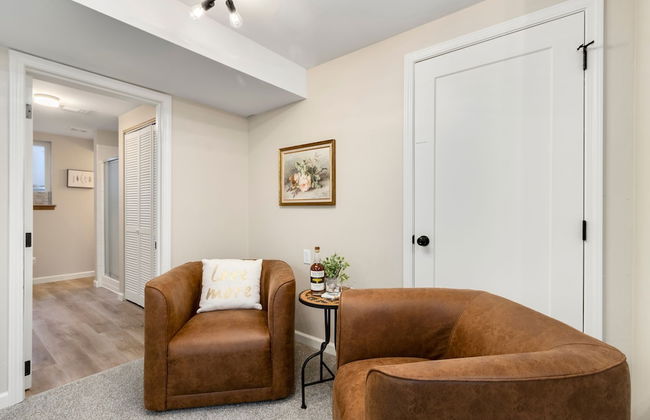 Downtown Windsor Home With Hot Tub & Pool Table - Foto 37