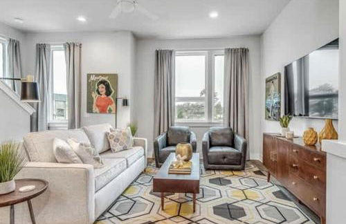 Nash Getaway - Private Rooftop Patio - Sleeps 12 - Foto 18