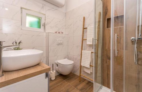 Cozy Home In Gornje Rastane - Foto 32