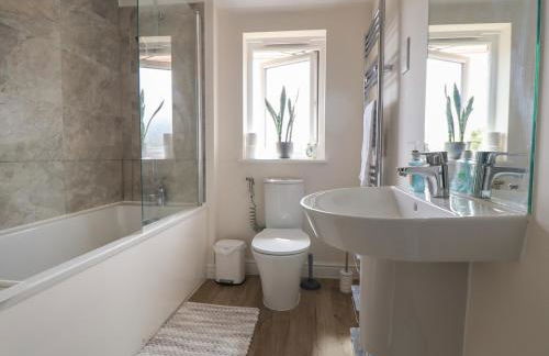 29 Ernest Dawes Avenue - Photo 14