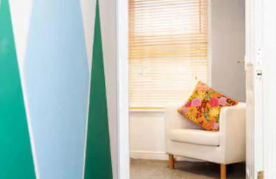 DiscountsContractorsWIFIFree ParkingSmart TV - Foto 8