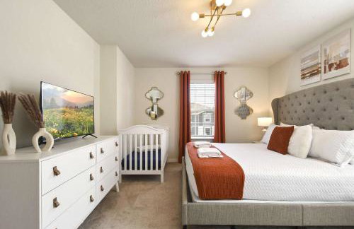 Relax in Style Pool, Resort Amenities, Near Disney - Foto 10