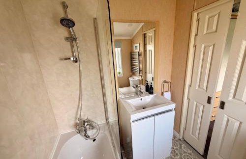 Hot Tub Lodge with Panoramic Views & Free Golf - Foto 31