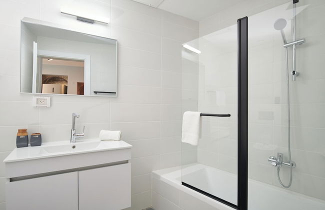 Machne Yehuda Vacation Apartment - Photo 25