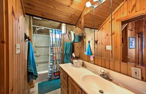 Quaint Gretna Getaway Cottage with Screened Porch! - Foto 15