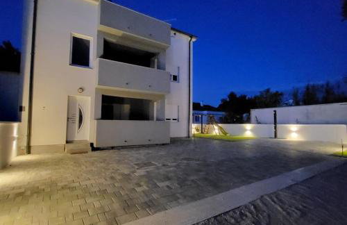 New family apartments Franka, Sabunike - Photo 44