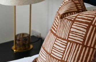 Canary Cityscape- stylish 3 bedroom apartment - Foto 14