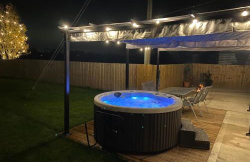 Rose barn hot tub holidays in the Cotswolds - Foto 1