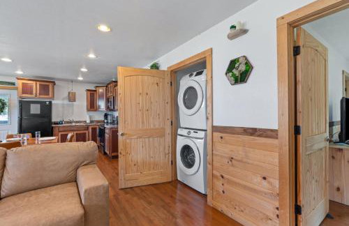 Trails End Cabin with a hot tub fire pit & indoor pool - Foto 19