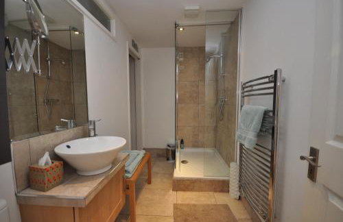 The Coach House Studio Apartment - Foto 5