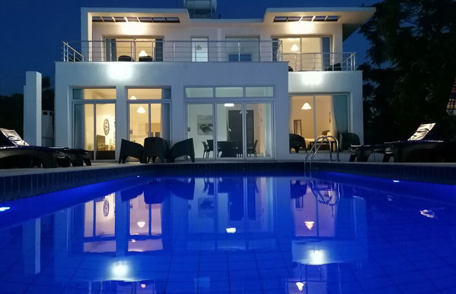 Detached Villa, Private Heated Pool, Outstanding Sea Views, Sleeps 6, Free Wifi - Foto 15