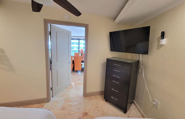 Alexander 807 5 Bedroom Apts by RedAwning - Foto 3