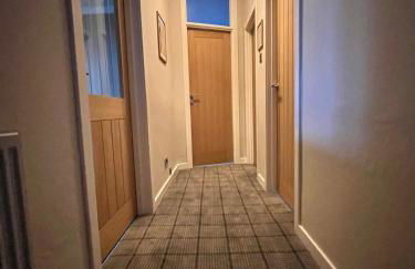 Panmure by CENTRAL SERVICED APARTMENTS - 2 Double Bedrooms - Monifieth - Sleeps 4 - Modern & Unique - Smart TV & WiFi - Fully Equipped Kitchen - Spacious & Unique - Foto 5
