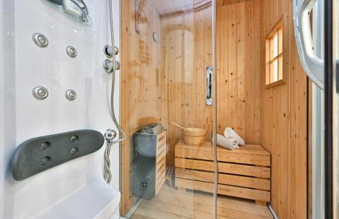 Gorgeous Home In Gornja Voca With Sauna - Foto 7