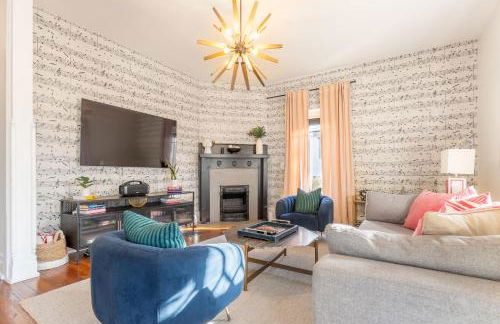 Notes of Southern Charm - Walkable to Food & Shops - Foto 2