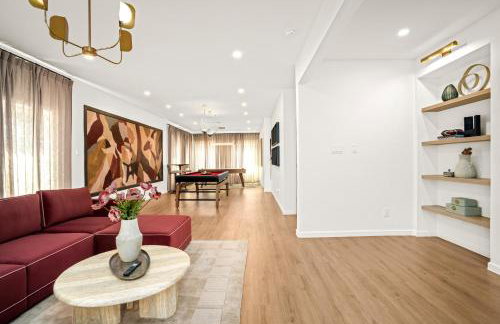 Gated Resort, 2 Homes, 9BR Ensuites, Slps27, Pool - Photo 50