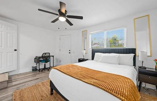 Mountains Views with Pool & Basketball, Relax & Play! - Foto 36