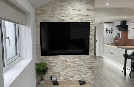 Private Luxury By The Sea, With A Personal Gym, Hot Tub, And Free Parking! - Photo 59