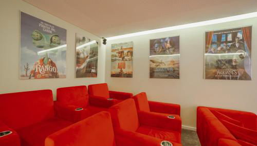 Pool & Cinema Villa by Vacationy - Foto 4