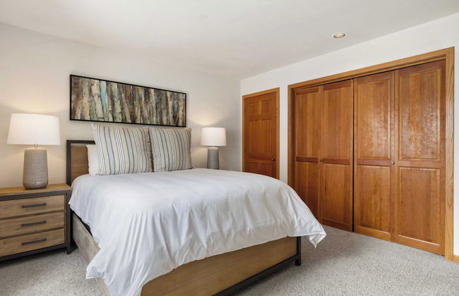 Riverside Condos A102 by Avantstay Condo Close To Downtown, Town Park & Ski Lift #8 - Foto 8