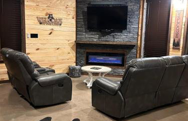 The Knotty Pine Cabin at Cabins of Wolf Pen Gap - Foto 16