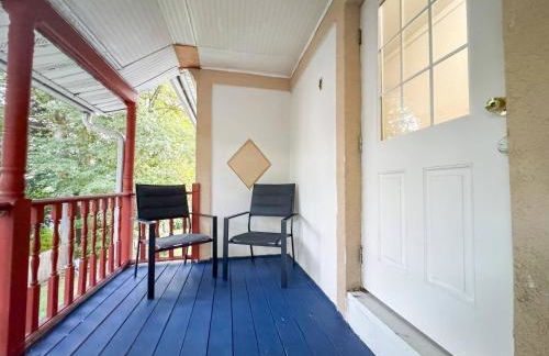 Manchester -Queen beds - Mins to MHT - W/D in Unit - Foto 13