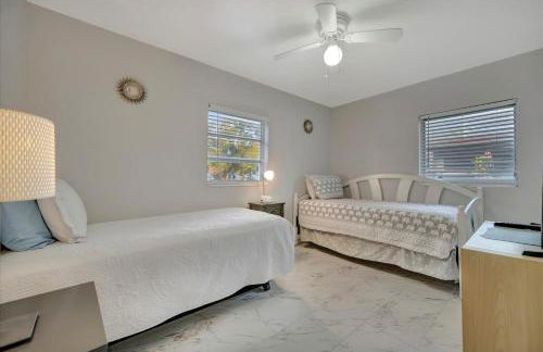 Sleeps 8 Near Busch Gardens with BBQ and Fenced Yard - Foto 43