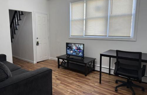 Private house with 4 bedrooms 2 bathrooms, NYC direct bus 1 block away, MetLife Stadium FIFA World Cup 30 minutes away - Foto 1