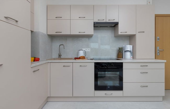 Sunny Seaside Apartment by Renters - Foto 27