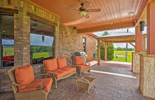 Home with Game Room and Fireplace 14 Mi to McKinney! - Foto 32