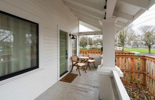 Stay Portland - Restored Farmhouse & Backyard Tiny House Village - Photo 16