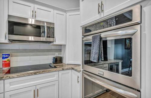 Ultra Chic Condo in The Heart of Downtown! - Foto 36