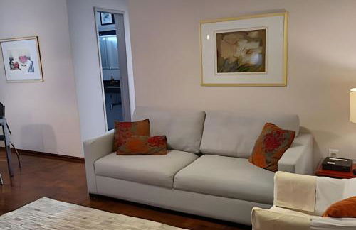 SUPERPRÁTICO-Amplo Apê com Garagem em bairro nobre - Foto 5