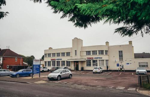 Huge 4 Bed Family Home in Derbyshire with Parking - Foto 45