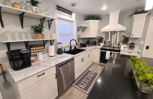 Newly Built Waterfront home w/Amazing Views - Foto 40