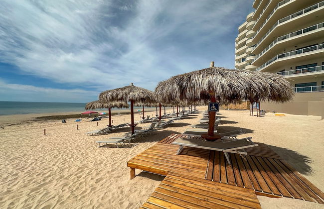 Oceanfront Vibes Iconic Beachside Getaway - Foto 74