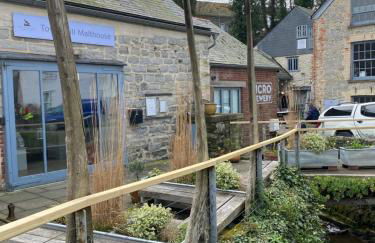 Reduced rates for this month! Beautiful cottage, 3 stories high with upstairs courtyard and set in an amazing location! The fantastic newly developed Town Mill with restaurants and craft shops on your doorstep Also only 2 minutes to the sea! , Sleeps 4 - Photo 20