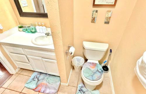 Near AT&T Stadium, UTA, Globe Life, Six Flags, DFW Airport, American Airlines Center with Games and Crib - Foto 19