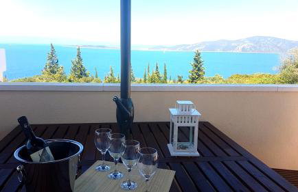 Captain's Attic - Photo 27