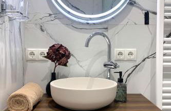 Panoramameerblicksuite direkt am Strand, Garage Wlan, Aufzug, Smarttv,Bettwäsche,Handtücher, Netflix uvm - Foto 12